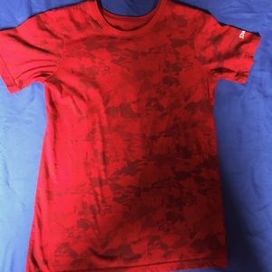 Spalding Boys T shirt Red and Black size M
